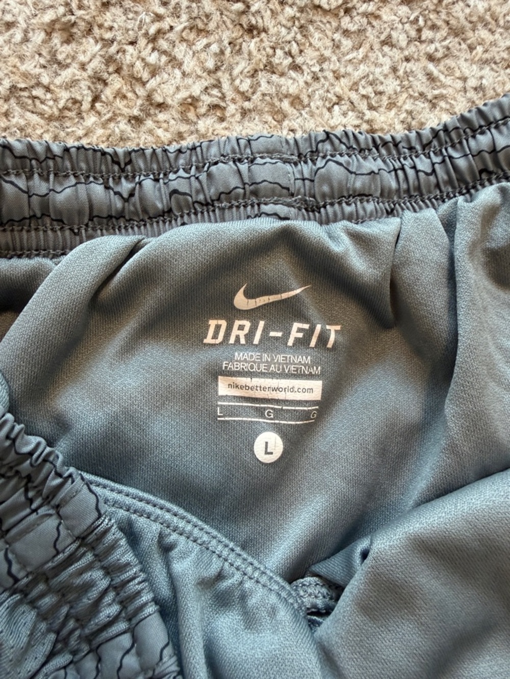 Nike Women’s Charcoal Wavy-Pattern Athletic Shorts - Picture 2 of 4